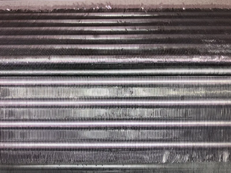 洗浄後のピカピカのアルミフィン