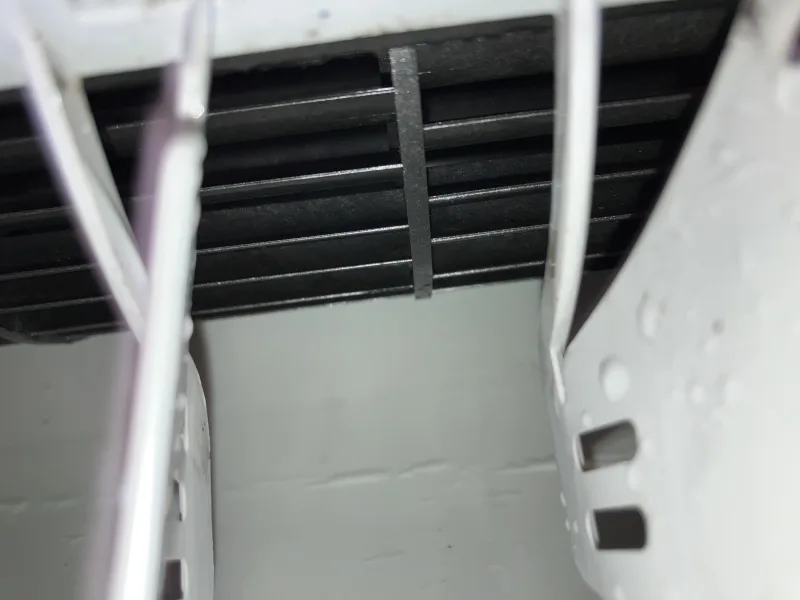 洗浄後のきれいな吹き出し口内部